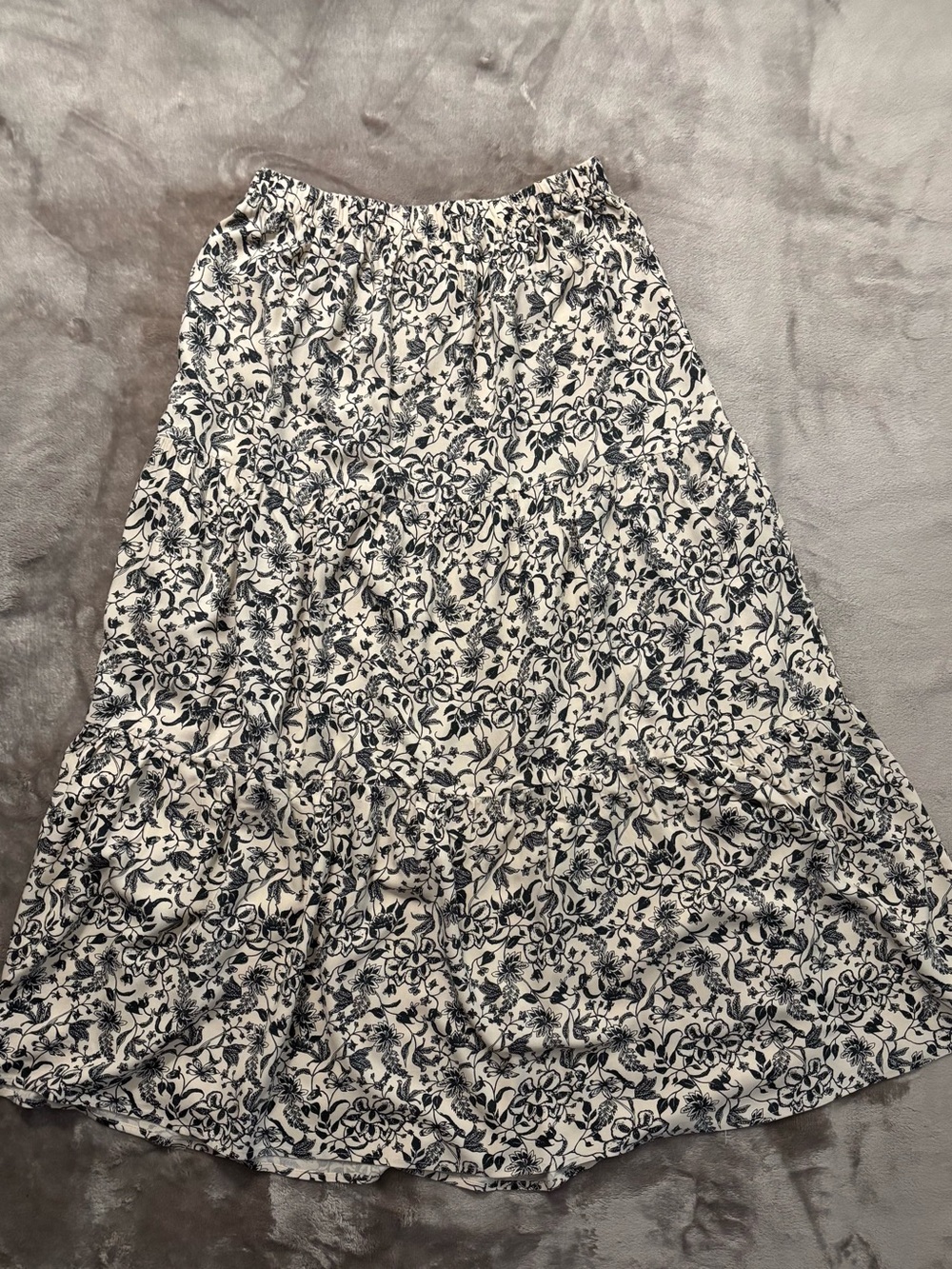 Japna Skirt Women’s Size M Cream Maxi Tiered Skirt with Black Floral Print